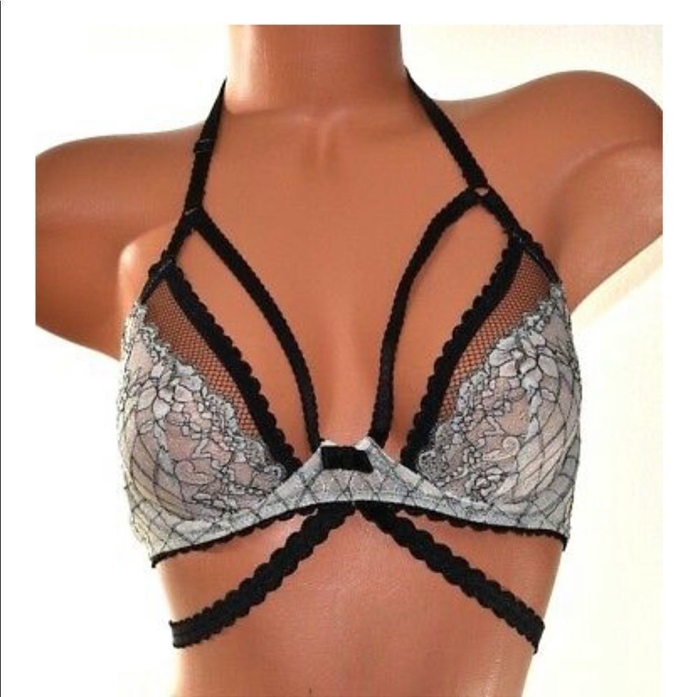 Victoria’s Secret Discontinued Limited Edition Very sexy unlined Strappy bra 34D